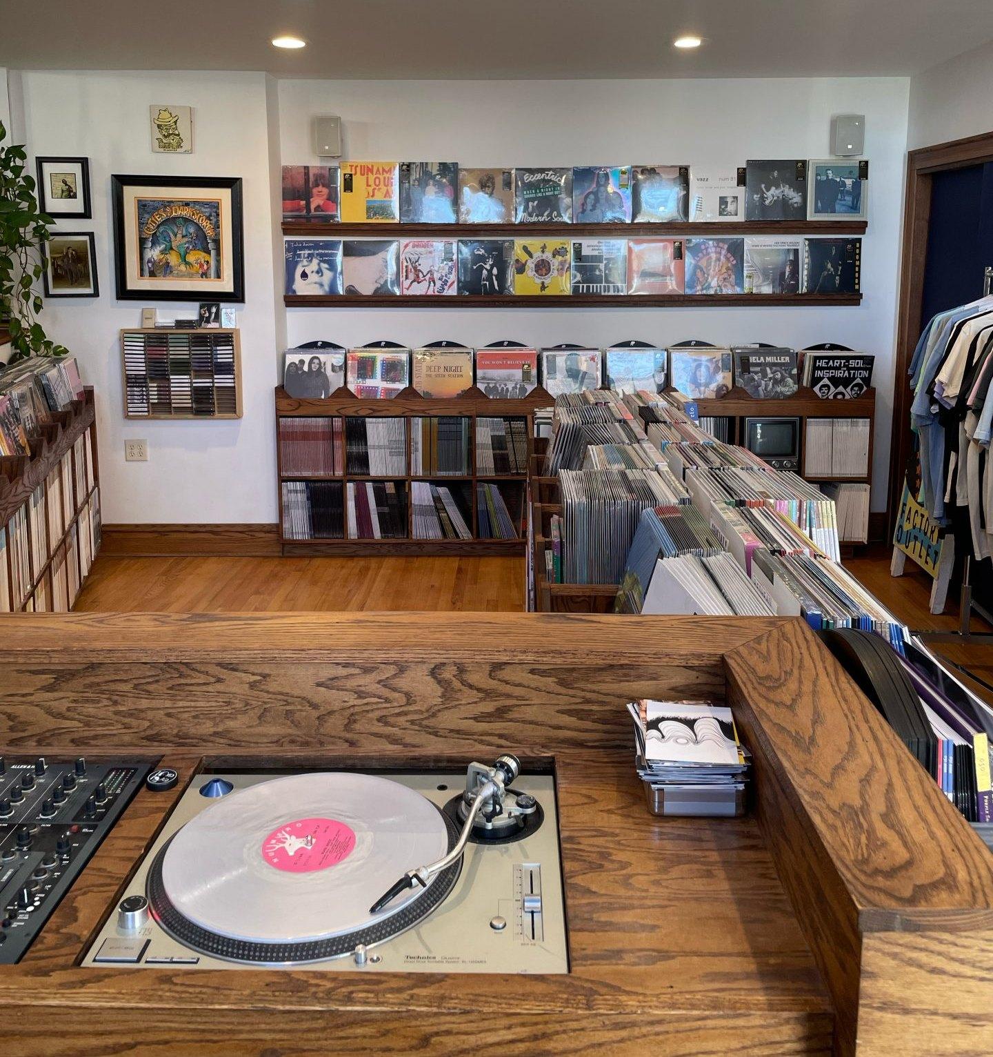(Courtesy of Mike Leopardo / Numero Group)