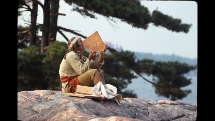 George LeSieutre as the notary Jacques de la Metairie measures the declination of the sun in Alexandria Bay on August 22, 1976. LeSieutre used 17th century tools to make a detailed map of the expedition. (Photographers of the La Salle: Expedition II)