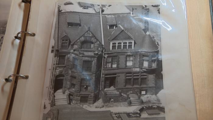 The building and its neighbor as they originally appeared in an undated photo. (Felix Mendez / WTTW News)
