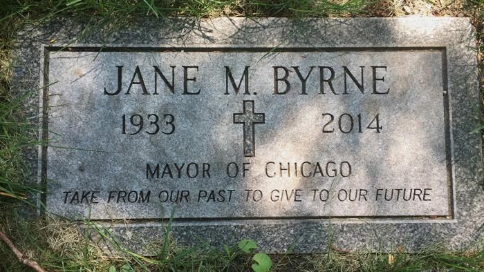 Mayor Jane Byrne, Calvary Cemetery (Credit: Larry Broutman)