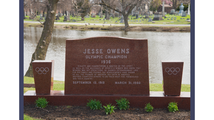 Jesse Owens, Oak Woods Cemetery (Credit: Larry Broutman)