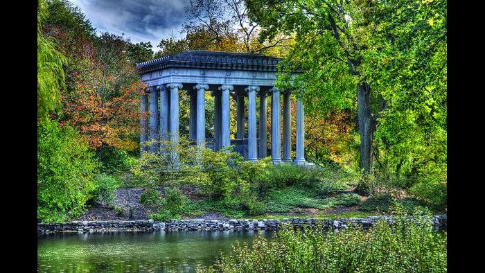 Potter Palmer, Graceland Cemetery (Credit: Larry Broutman)