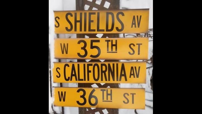 (Signs of the (old) times / IL Trail Biker Follow / Flickr)
