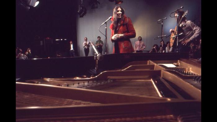 Bonnie Koloc is featured in this WTTW “Made in Chicago” series from 1973. (WTTW)