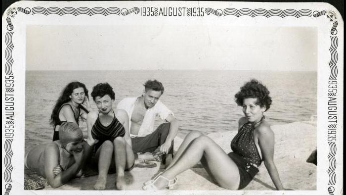 Algren on the shores of Lake Michigan with a few bathing beauties, in 1935. (Ohio State University archive, used with permission of Algren estate)