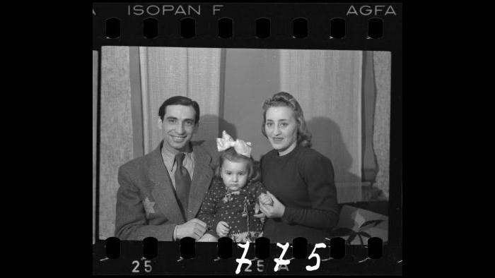 A ghetto family [Jakob Stopnicki, with daughter Krysia and wife Tania (nee Biderman)], 1940-1944. (Courtesy of the Art Gallery of Ontario, Gift of the Archive of Modern Conflict)