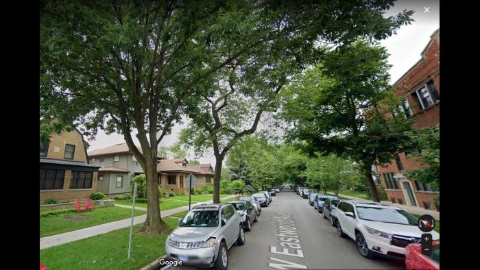 Ravenswood Manor’s tree-lined streets. (Google Streetview)