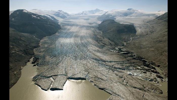 Bridge Glacier contributes to the loss of over 5.8 trillion gallons of water from British Columbia’s glaciers every year. This photo was captured in 2009. (James Balog / Museum of Science and Industry)