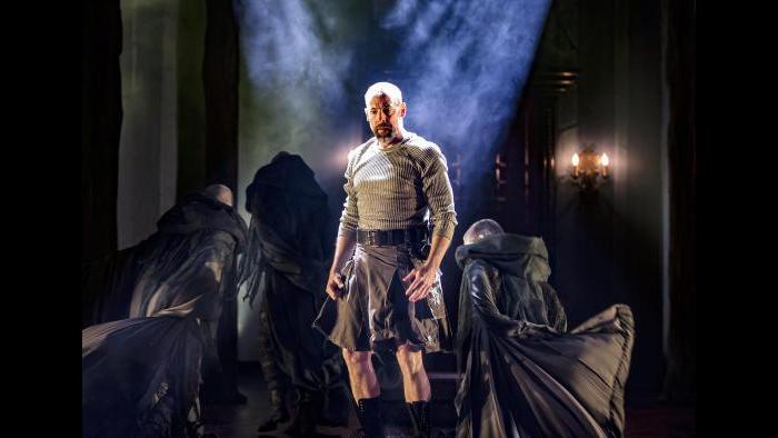 Ian Merrill Peakes as Macbeth. (Photo by Liz Lauren)