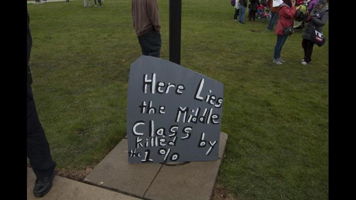 Headstone at CTU rally at Northeastern Illinois University. (Tricia Wood)