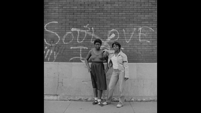Girls in Alley, West Garfield Park 1978/79 (David Gremp)