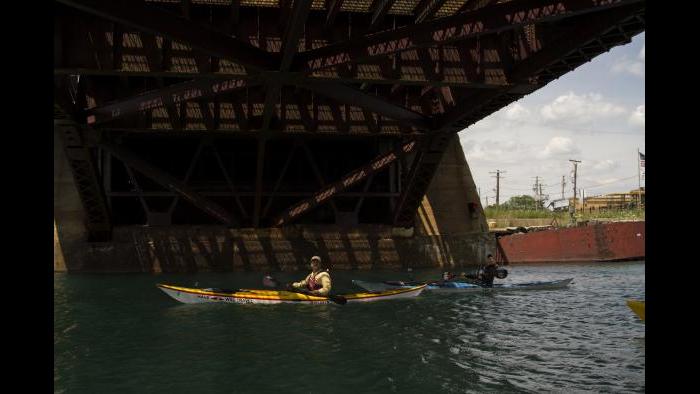 Paddling under a bridge made famous by the Blues Brothers. (Luke Brodarick / Chicago Tonight)