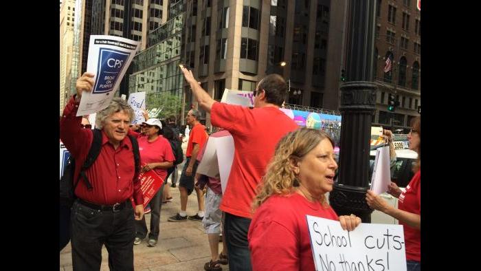 Dueling rallies outside CPS district headquarters in the Loop.