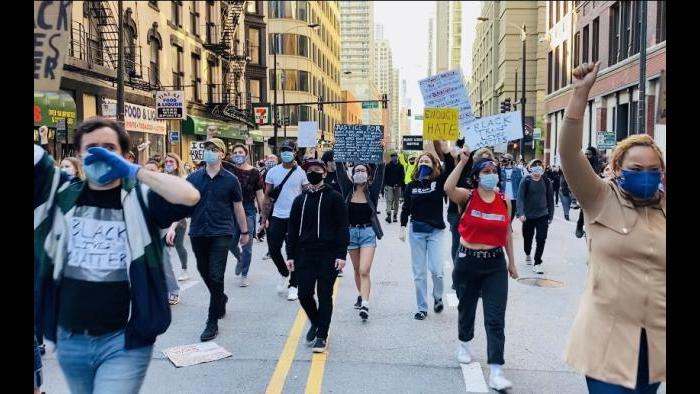 Scenes from Chicago protests on Saturday, May 30, 2020 over the killing of George Floyd. (Hugo Balta / WTTW News)