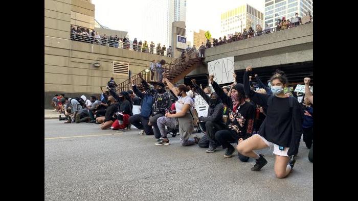 Scenes from Chicago protests on Saturday, May 30, 2020 over the killing of George Floyd. (Hugo Balta / WTTW News)