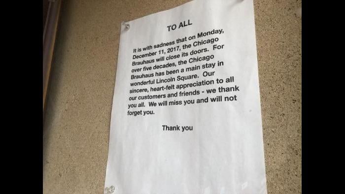 A farewell note still remains posted in the Brauhaus' doorway. (Patty Wetli / WTTW)
