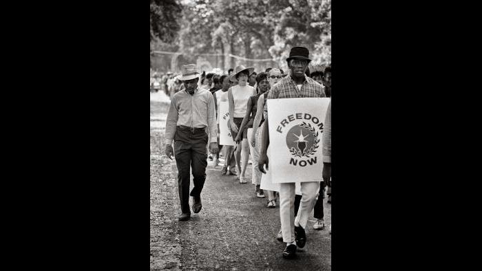John Luis on Meredith March. (Maria Varela)