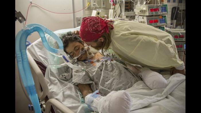 Dan and Rhonda at hospital (Lloyd DeGrane Photography)