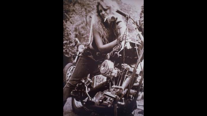 Richard Prince. Untitled (girlfriend), 1993. (Courtesy of the Art Institute of Chicago, Gift of Edlis/Neeson Collection)