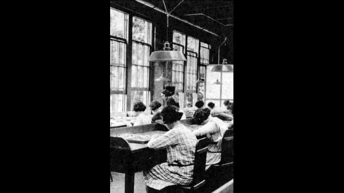 The dial-painting studio in Orange, New Jersey, in early 1920s. (CHR, National Archives, Chicago)