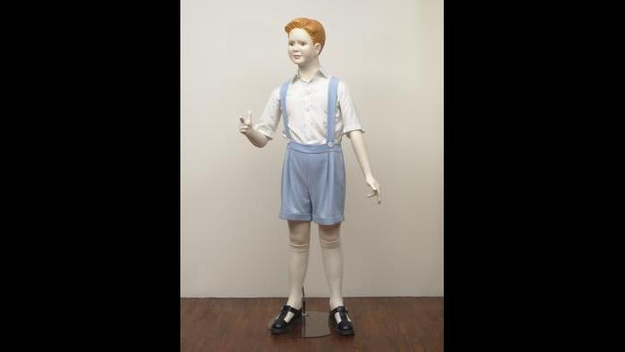 Charles Ray. Boy, 1992. (Courtesy of the Art Institute of Chicago, Gift of Edlis/Neeson Collection)