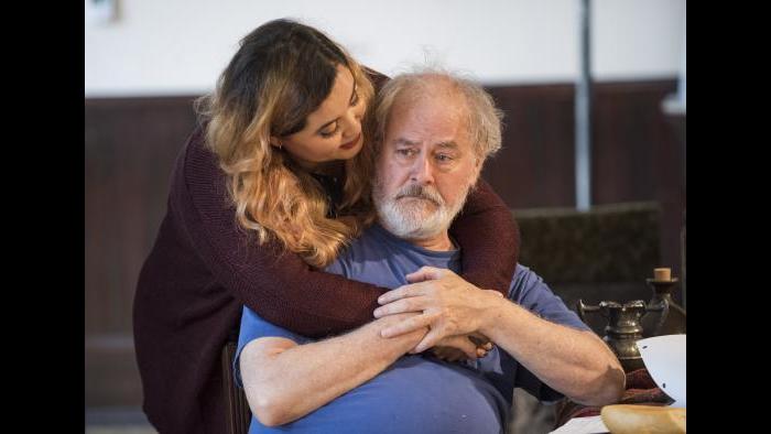 Rehearsing for “The Rembrandt” (Michael Brosilow / Steppenwolf Theatre)