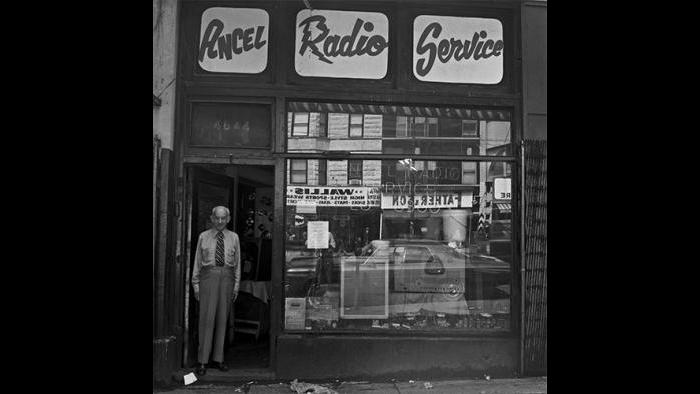  Shop Owner, Uptown 1978/79 (David Gremp)