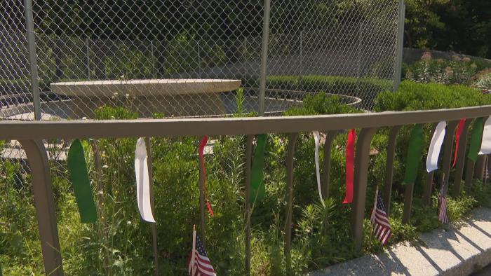 An empty pedestal in Arrigo Park in Little Italy, where a statue of Christopher Columbus stood recently. (WTTW News)