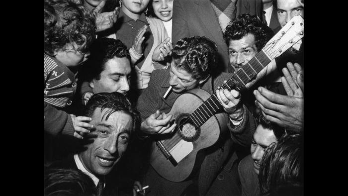 (© Sabine Weiss / Courtesy Stephen Daiter Gallery, Chicago)