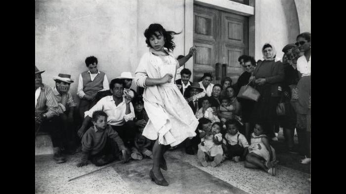 (© Sabine Weiss / Courtesy Stephen Daiter Gallery, Chicago)