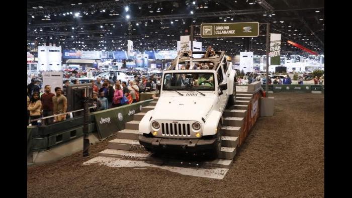 (Chicago Auto Show)