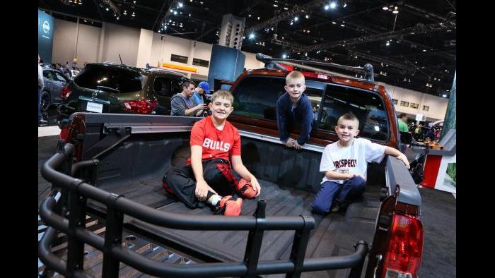 (Chicago Auto Show)