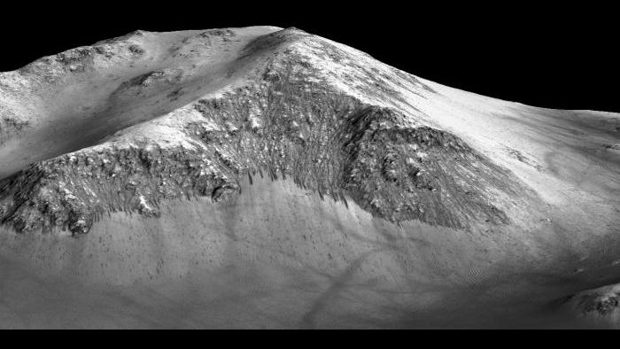 RSL at Horowitz Crater. Photo by NASA/JPL-Caltech/University of Arizona