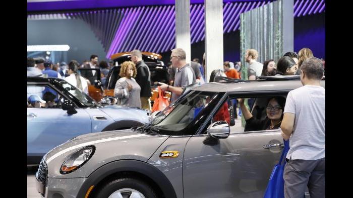 (Chicago Auto Show)