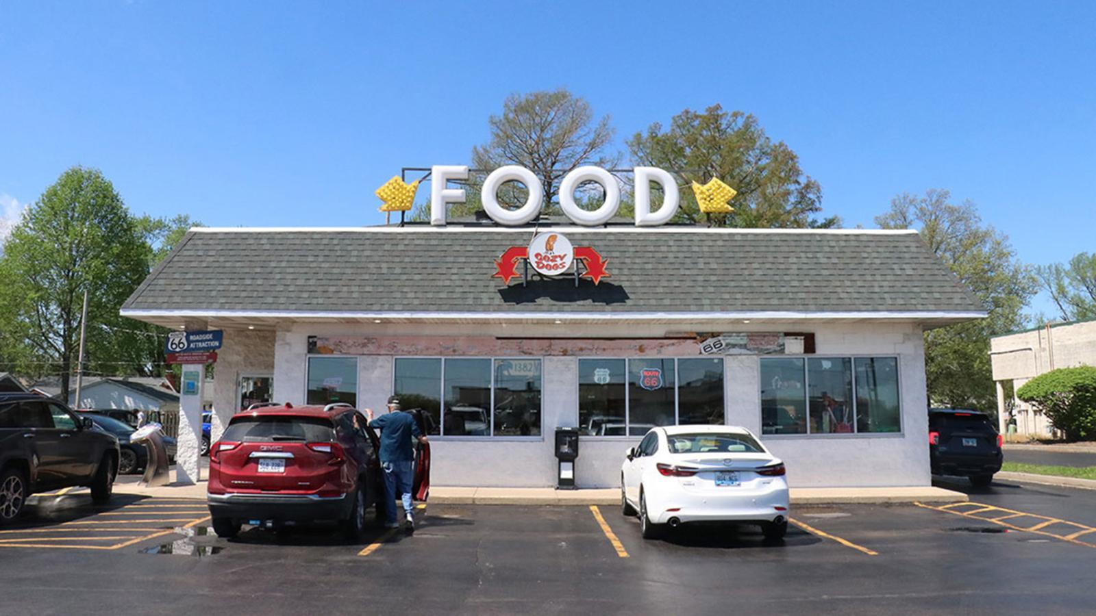 The exterior of the establishment welcomed visitors to stop and eat at the Route 66 roadside attraction. (Chloe Park / Medill Illinois News Bureau)