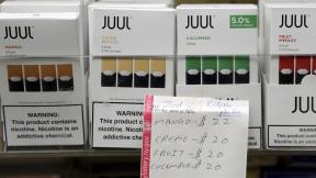 In this Thursday, Dec. 20, 2018 file photo, Juul products are displayed at a smoke shop in New York. (AP Photo / Seth Wenig) In this Thursday, Dec. 20, 2018 file photo, Juul products are displayed at a smoke shop in New York. (AP Photo / Seth Wenig)