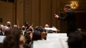Conductor Klaus Makela performs with the Chicago Symphony Orchestra at Orchestra Hall on April 14, 2022. (Credit: Todd Rosenberg photography)