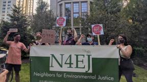 Protesters outside the North Side home of MAT Asphalt owner. (Neighbors for Environmental Justice) Protesters outside the North Side home of MAT Asphalt owner. (Neighbors for Environmental Justice)