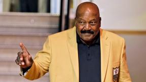 Jim Brown is introduced before the inaugural Pro Football Hall of Fame Fan Fest Friday, May 2, 2014, at the International Exposition Center in Cleveland. (AP Photo / Mark Duncan, File) Jim Brown is introduced before the inaugural Pro Football Hall of Fame Fan Fest Friday, May 2, 2014, at the International Exposition Center in Cleveland. (AP Photo / Mark Duncan, File)