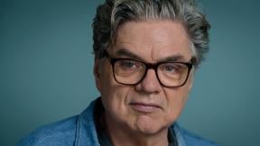  Oliver Platt poses for a portrait in New York on Thursday, June 13, 2024, to promote his two series “The Bear” and “Chicago Med.” (Photo by Christopher Smith / Invision / AP)