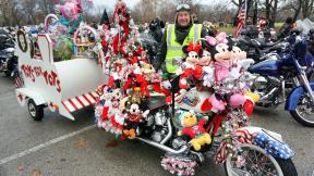 Tens of thousands of riders participate in the annual Toys for Tots Motorcycle Parade. (Chicagoland Toys for Tots Motorcycle Parade / Facebook) Tens of thousands of riders participate in the annual Toys for Tots Motorcycle Parade. (Chicagoland Toys for Tots Motorcycle Parade / Facebook)