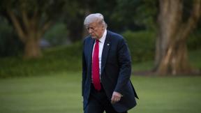 President Donald Trump walks on the South Lawn after arriving on Marine One at the White House, Thursday, June 25, 2020, in Washington. Trump is returning from Wisconsin. (AP Photo / Alex Brandon) President Donald Trump walks on the South Lawn after arriving on Marine One at the White House, Thursday, June 25, 2020, in Washington. Trump is returning from Wisconsin. (AP Photo / Alex Brandon)